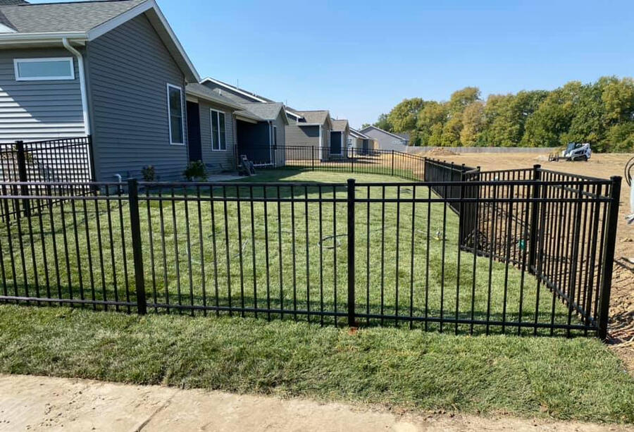 Aluminum Fence Company Illinois